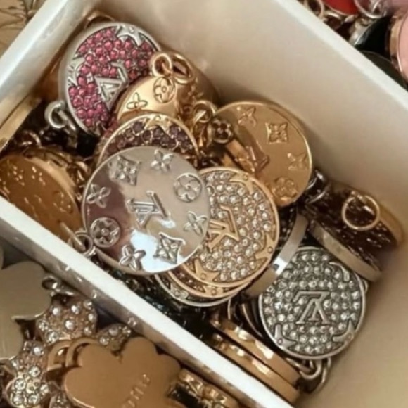 Mystery Box with 5 Stamped Charms/pendants/Zipper pulls. All will be different - Picture 3 of 15